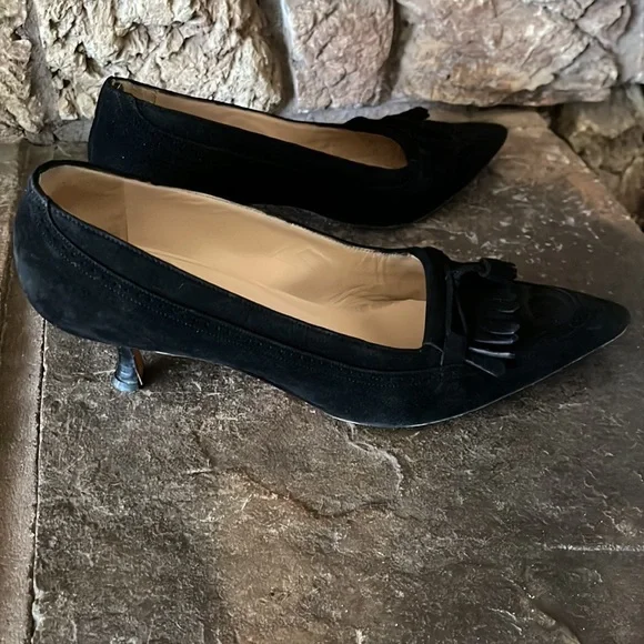Manolo Blahnik Black Suede Pointed Kitten heel pump size 40 - Picture 2 of 5